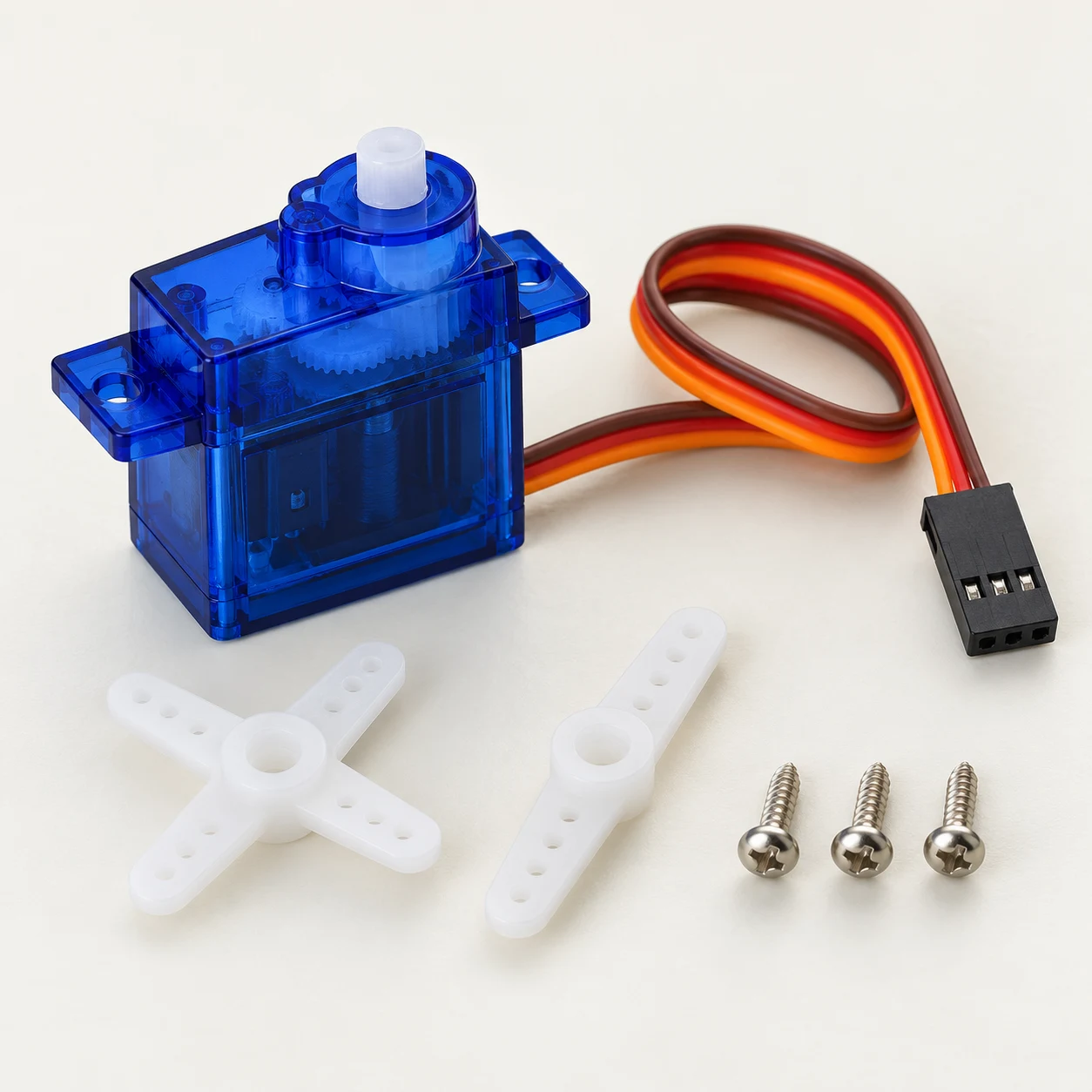 Micro servo with horn set